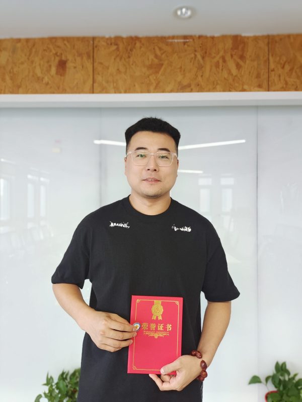 5月庆灵之星-集团公司芦勇